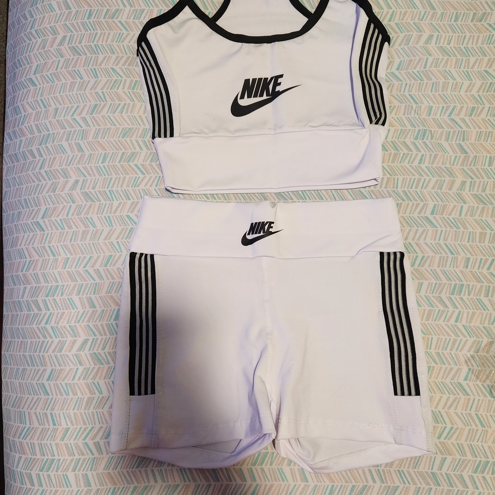 Nike White and Black Sports Set